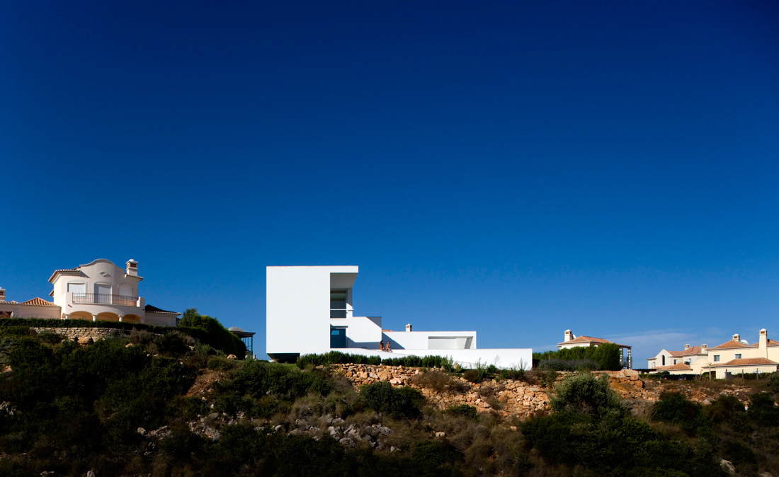 House in Matinhal / ARX