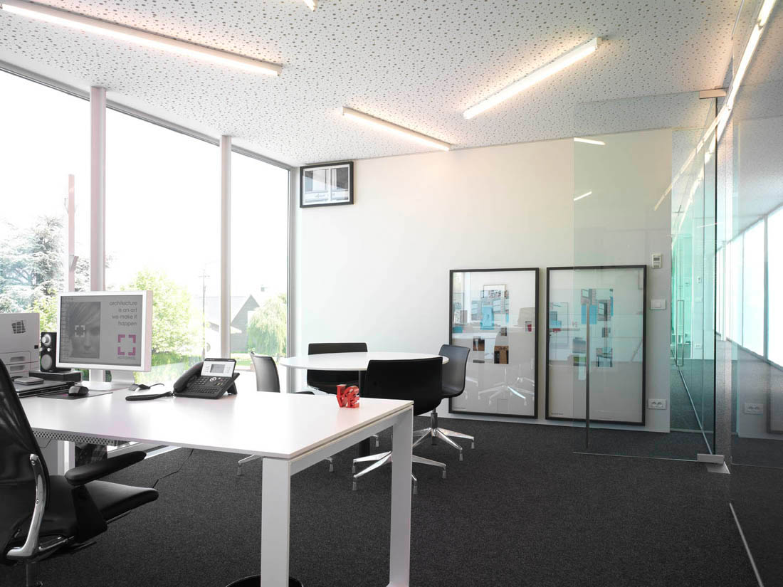 Vanhaerents office building / BURO II