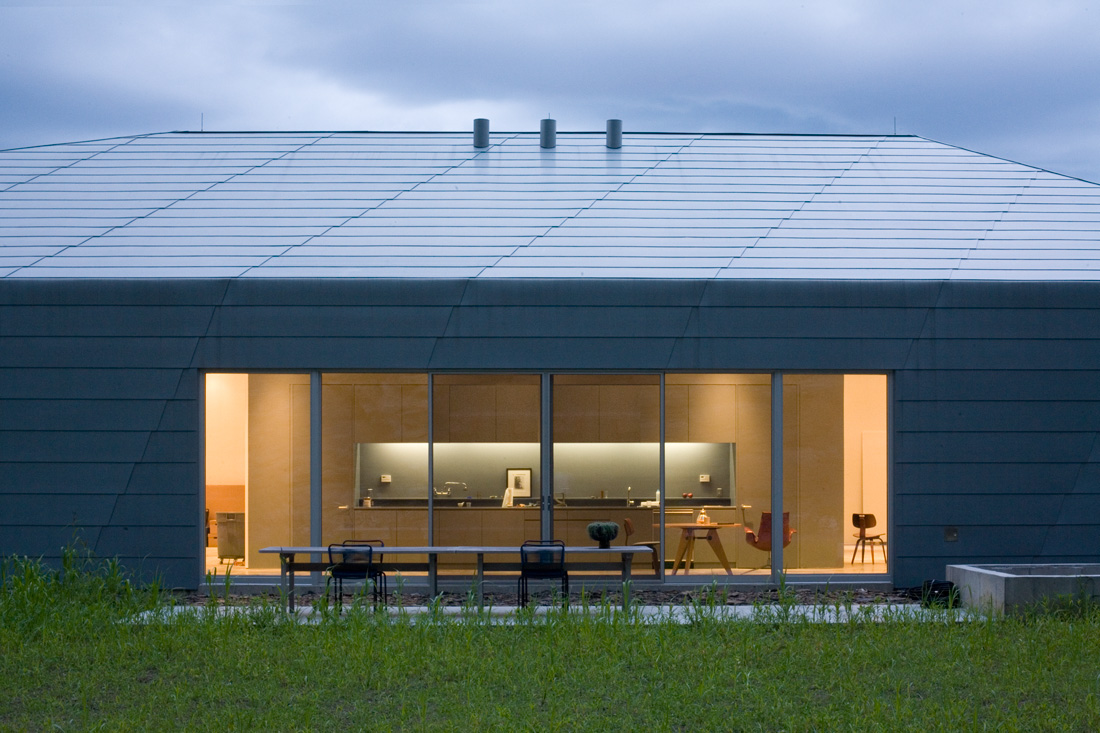 294964225_mos-wintersstudio6 294964225_mos-wintersstudio6