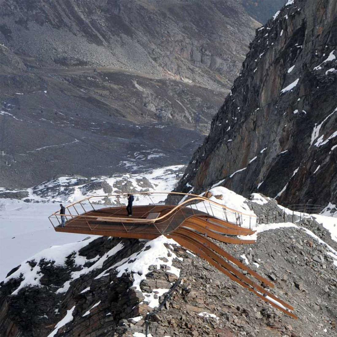 Top of Tyrol / astearchitecture