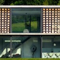 Biscuit House / aum