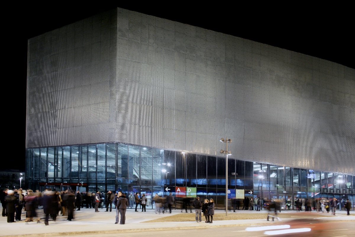1247570660_3lhd-spaladium-arena-eksterijer-noc-2-1234880051 1247570660_3lhd-spaladium-arena-eksterijer-noc-2-1234880051