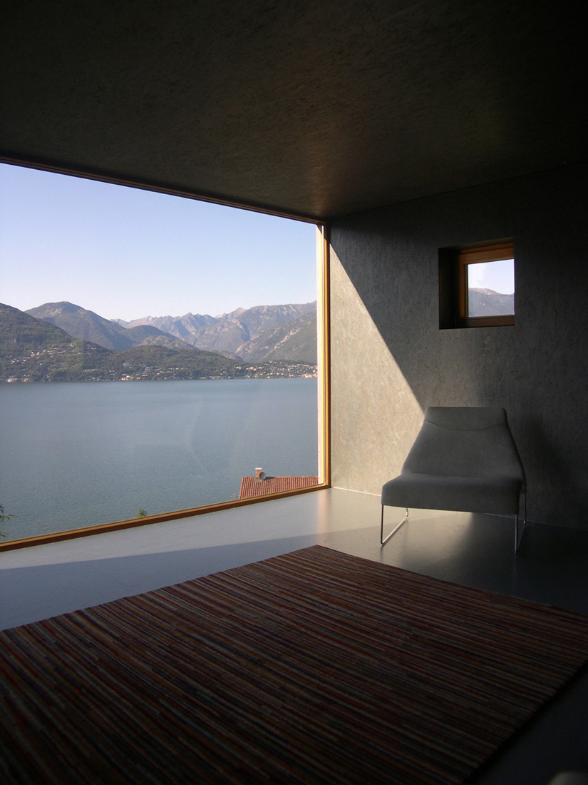 Wood house in Caviano / Wespi de Meuron