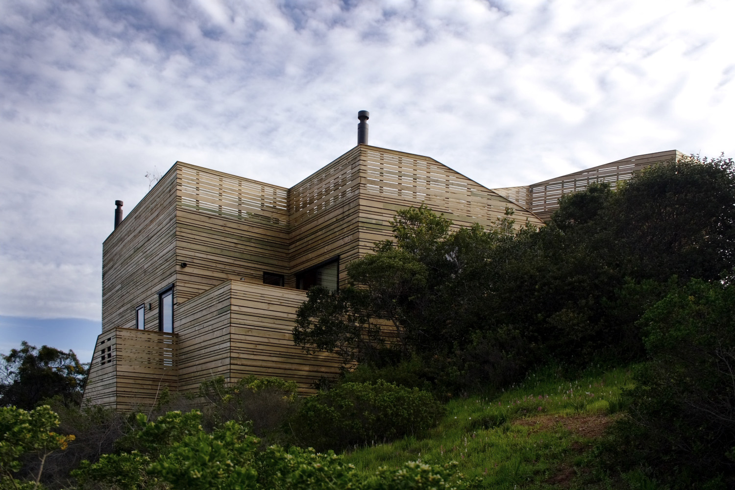 Metamorphosis 1 / Jose Ulloa Davet + Delphine Ding