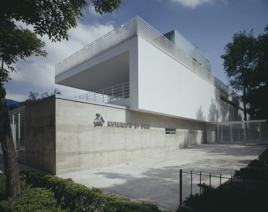 Vladimir Kaspe Cultural Center / Jorge Hernandez de la Garza