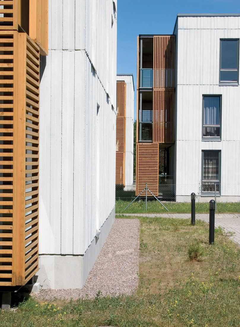 6 residential houses in Pahkli street / JVR Arhitektuuribüroo