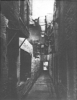 554260255_glasgow-slum