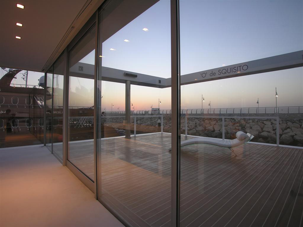 Houseboat / X-Architects