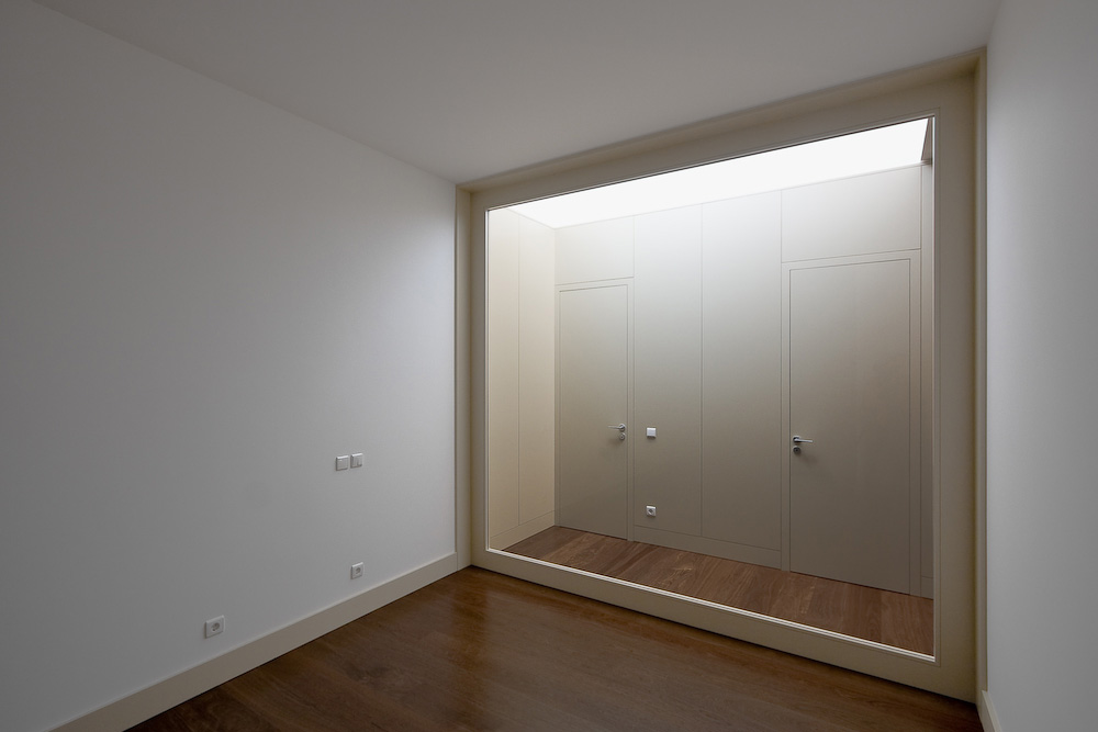 House in Pousos / Ricardo Bak Gordon