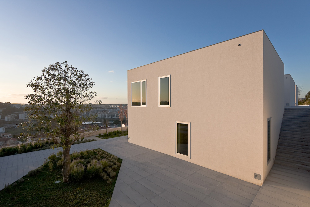 House in Pousos / Ricardo Bak Gordon