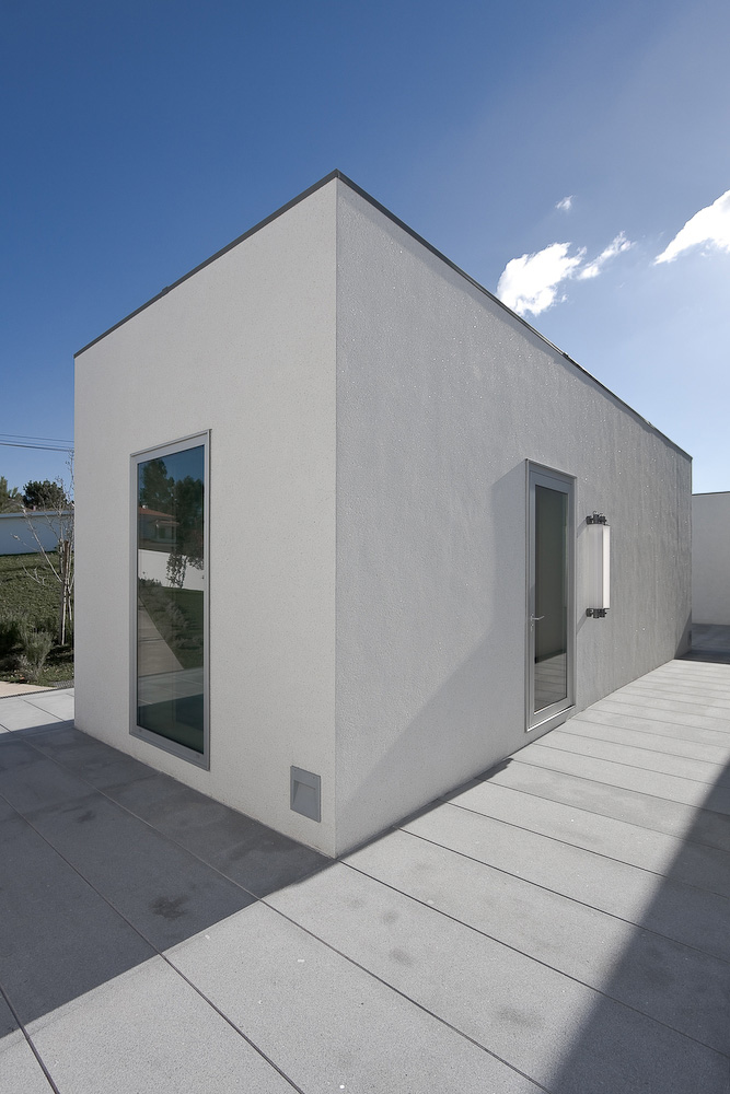 House in Pousos / Ricardo Bak Gordon