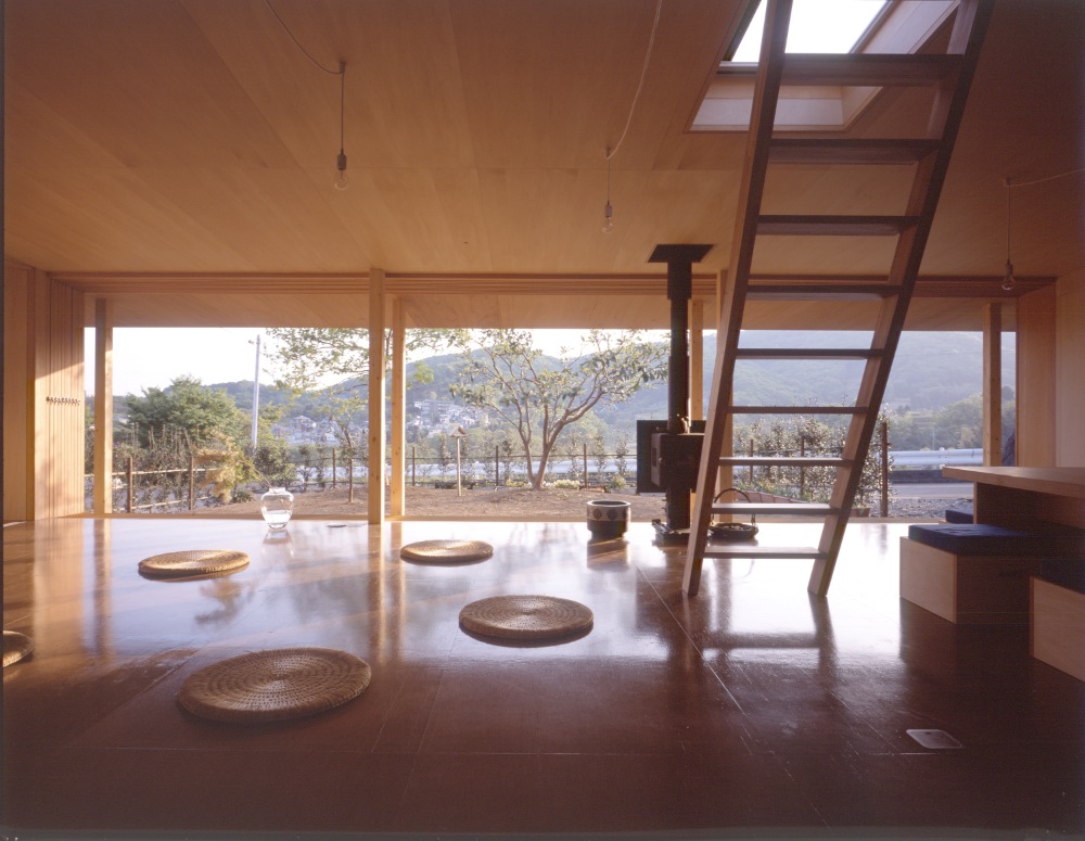 Roof House / Tezuka Architects