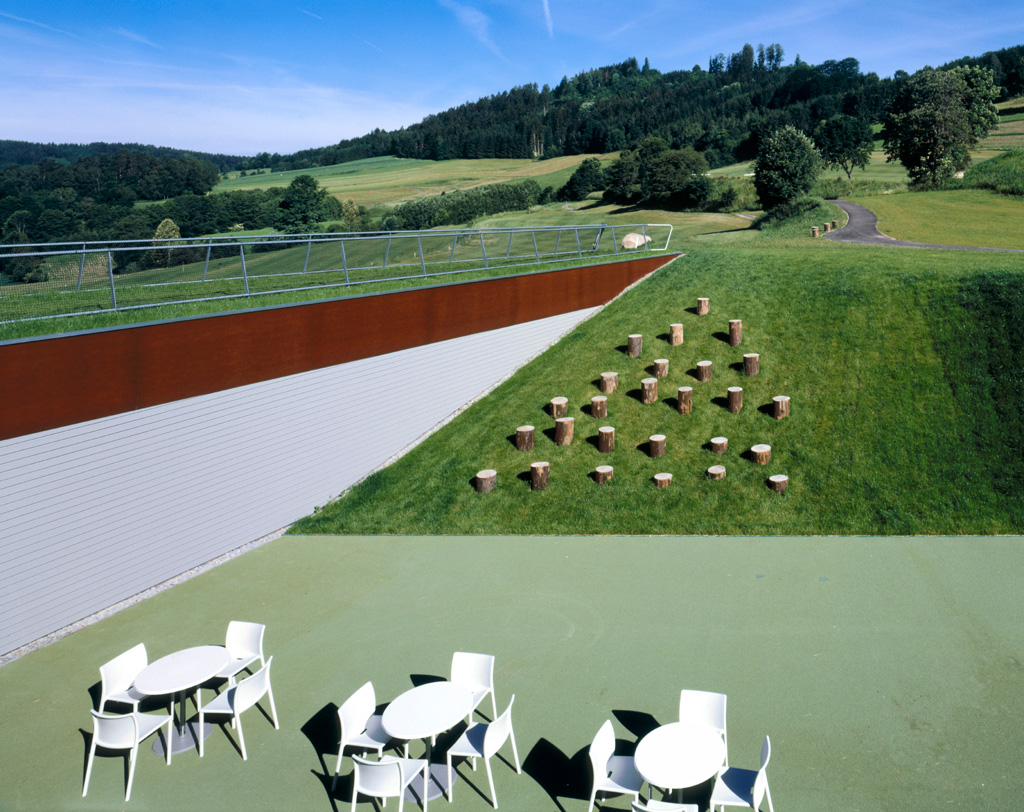 1539476761_xarch-hole19-7 1539476761_xarch-hole19-7