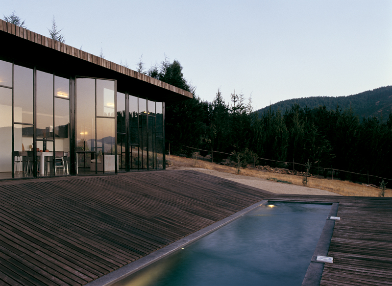 Deck House / Assadi + Pulido