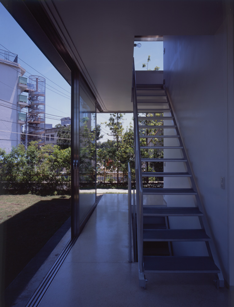 Wall less house / Tezuka Architects