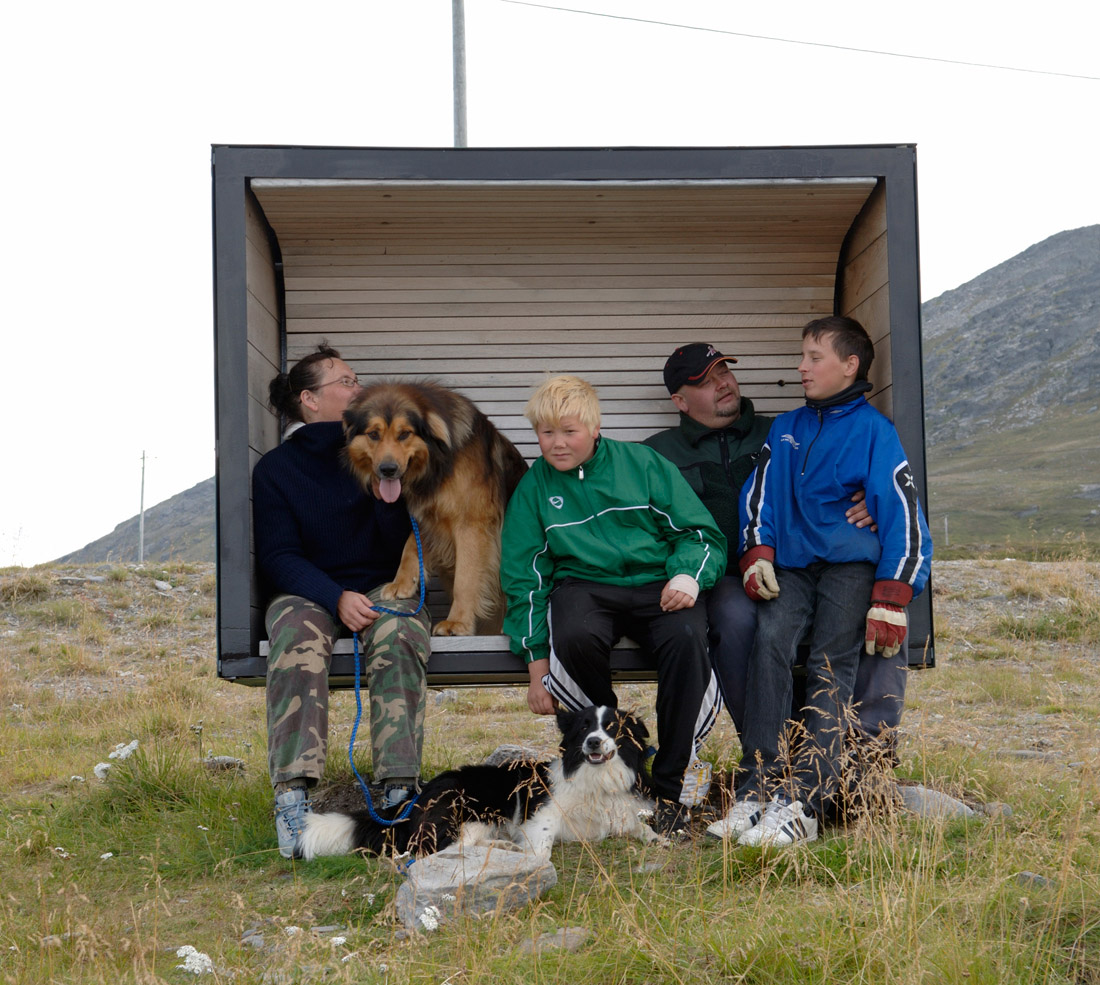 Snefjord Road stop / Pushak