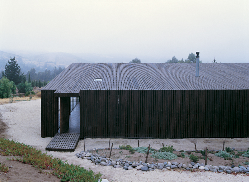 Deck House / Assadi + Pulido