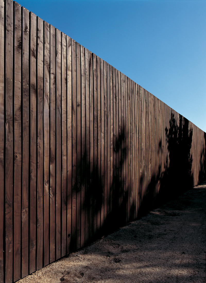 Deck House / Assadi + Pulido