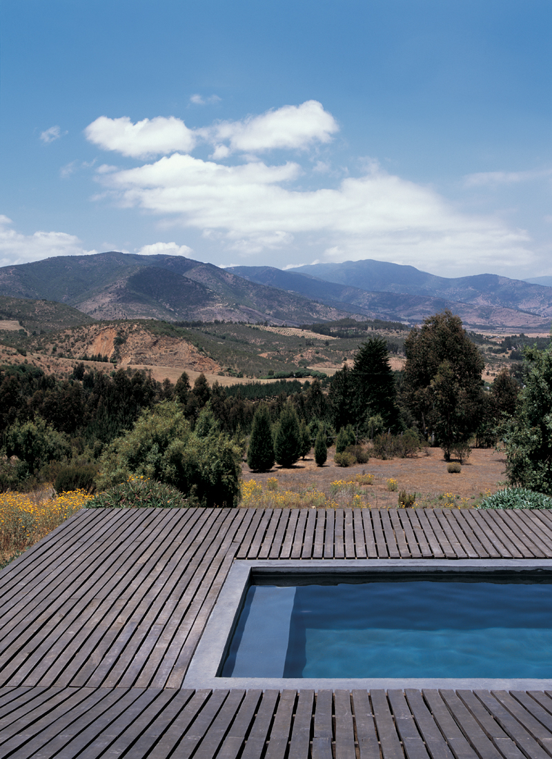 Deck House / Assadi + Pulido