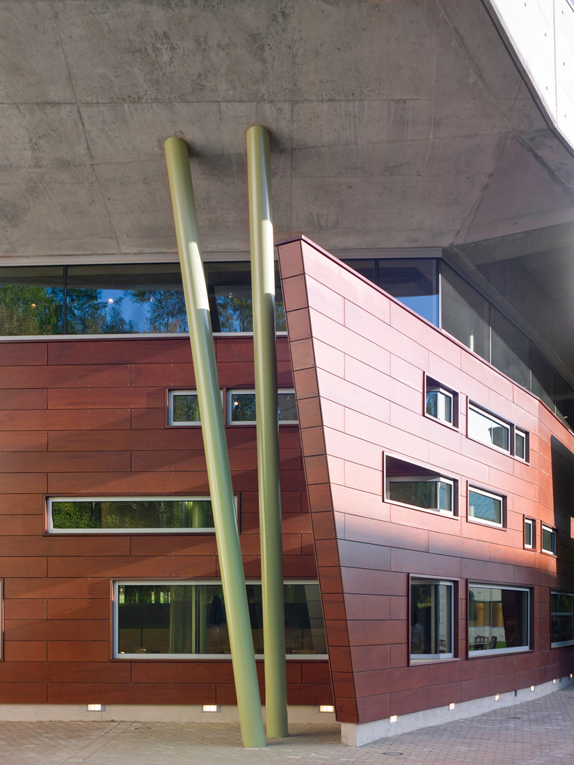 47709228_exterior-detail4 47709228_exterior-detail4