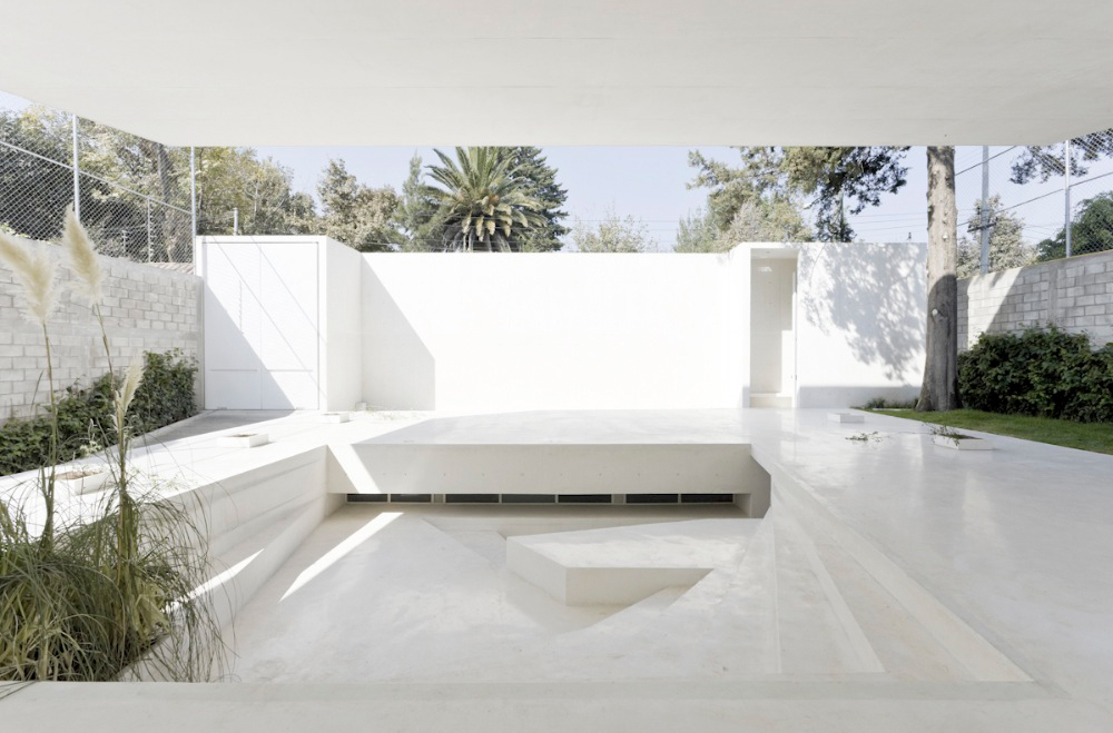 Esplanada Studio / Tatiana Bilbao & at103