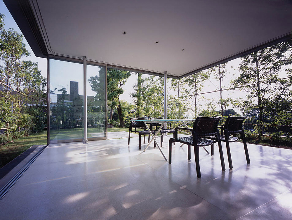 Wall less house / Tezuka Architects