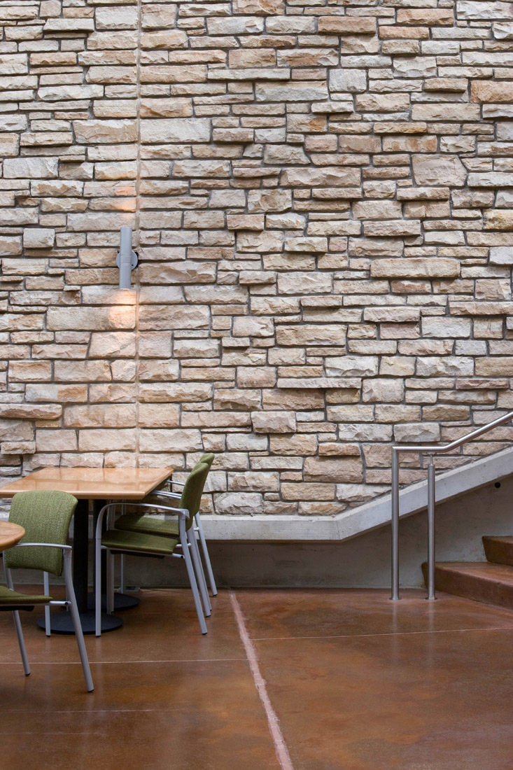 663640810_floating-wall-detail2 663640810_floating-wall-detail2