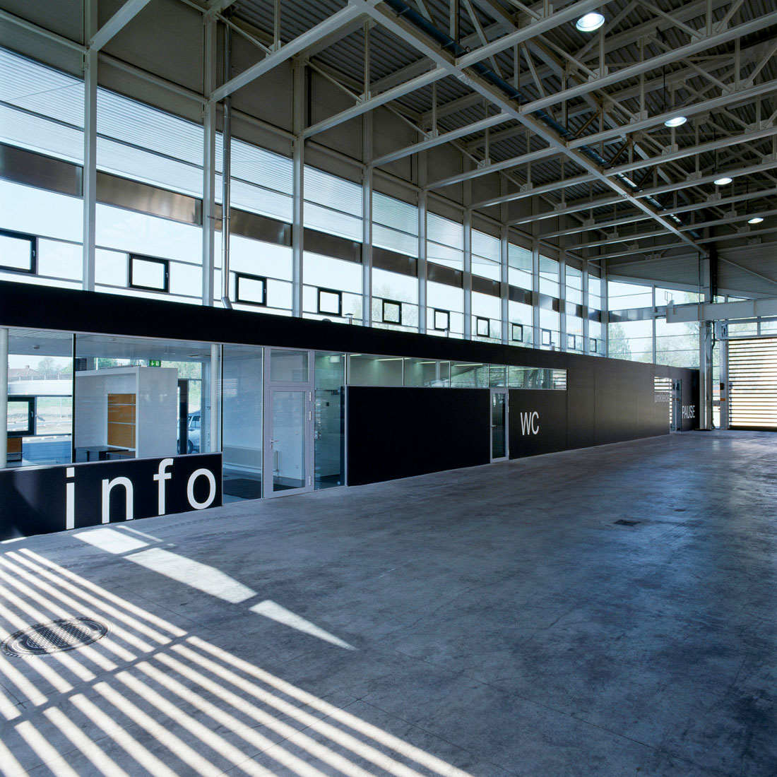 SSC voestalpine Stahl Service Center / x Architekten