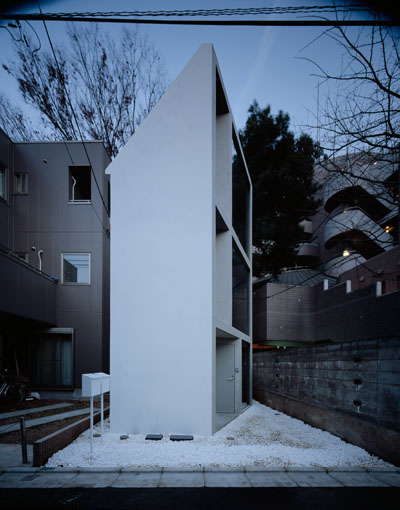 63.02° / Jo Nagasaka + Schemata