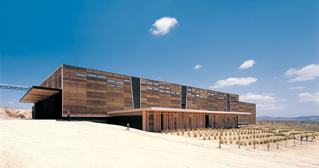 Olisur: Olive Oil factory / Guillermo Hevia (GH+A)