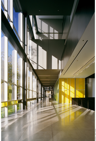 CCT Building / Saucier + Perrotte architectes