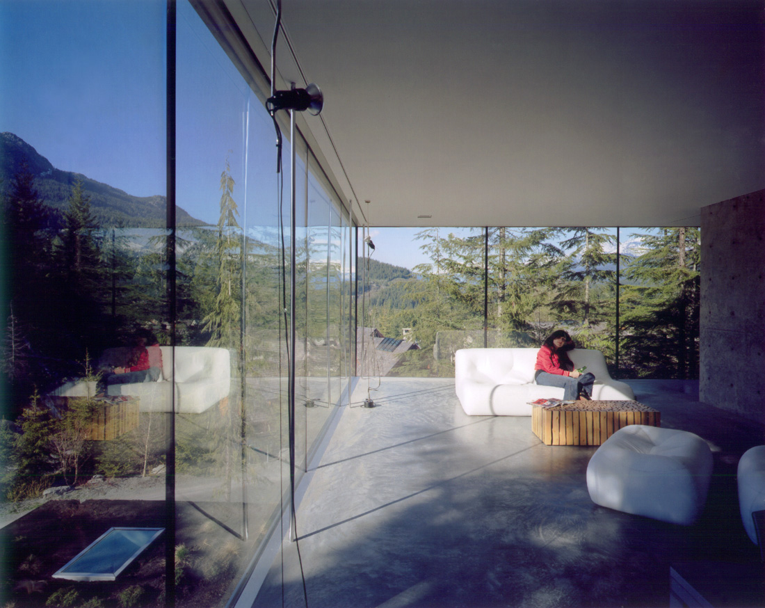 Khyber Ridge / Studio NminusOne