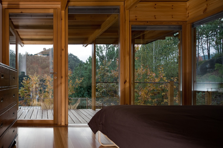 Casa Adpropeixe / Carlos Castanheira & Clara Bastai