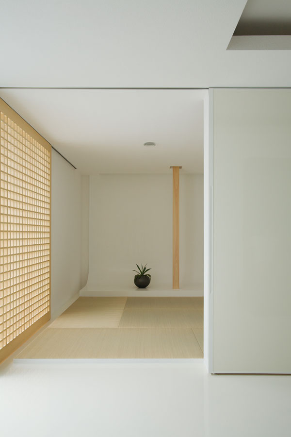 1267445505_08-knsh-015-s © Takumi Ota