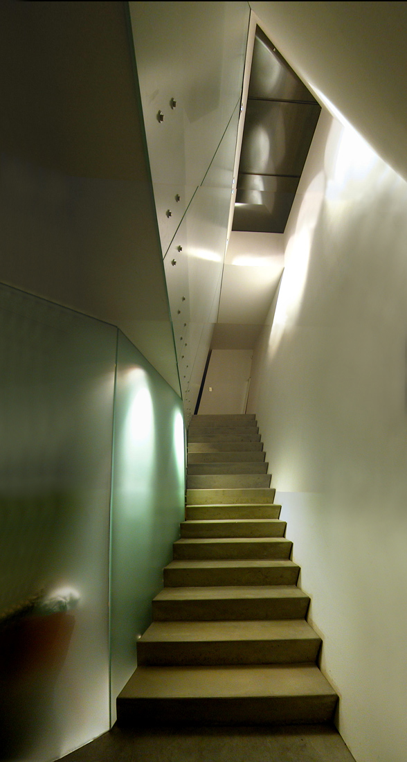 Khyber Ridge / Studio NminusOne