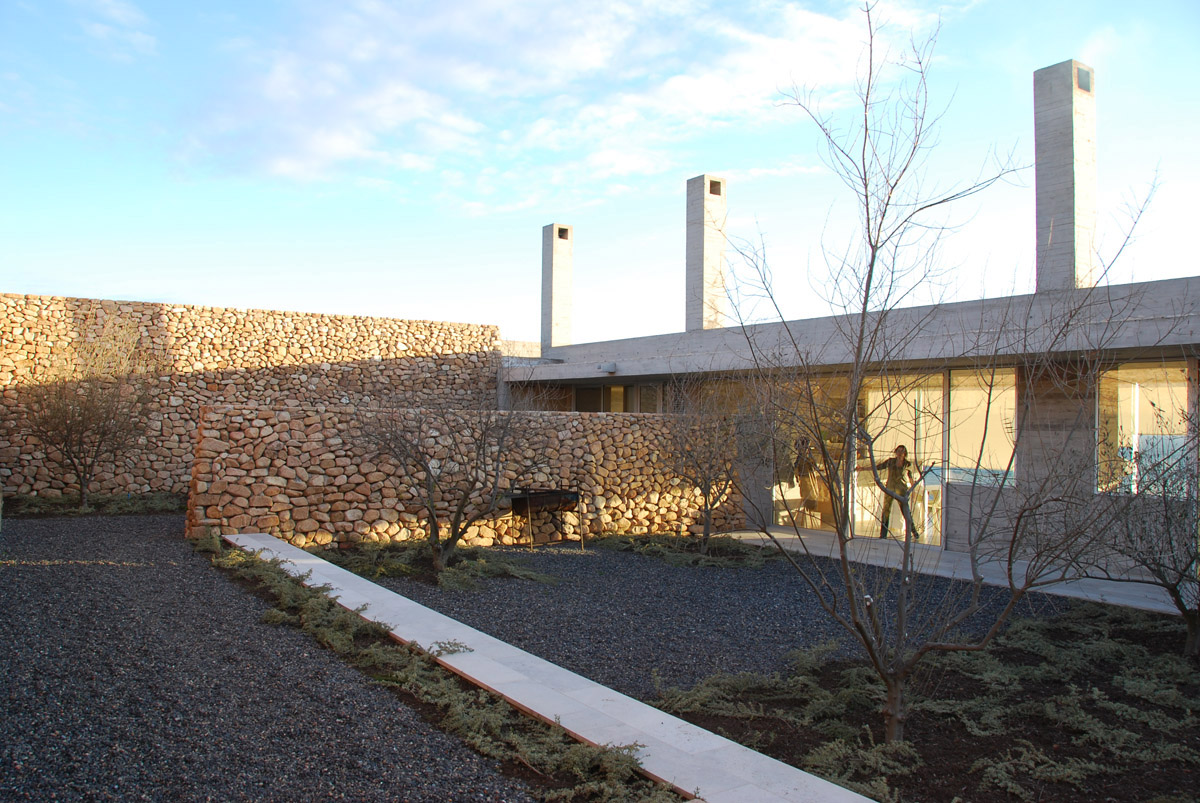 House in Huentelauquen / Izquierdo Lehmann
