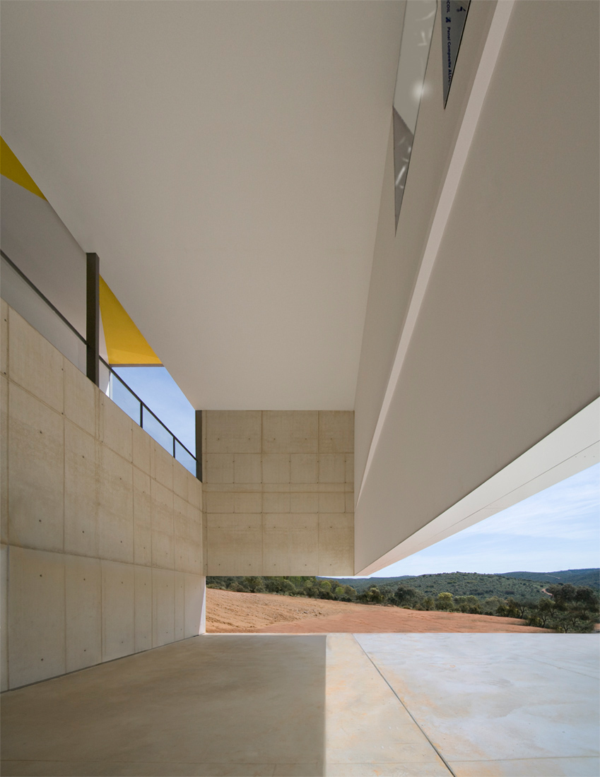 14 Viñas Winery / S.M.A.O.