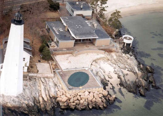 1645555198_exterior-lighthouse
