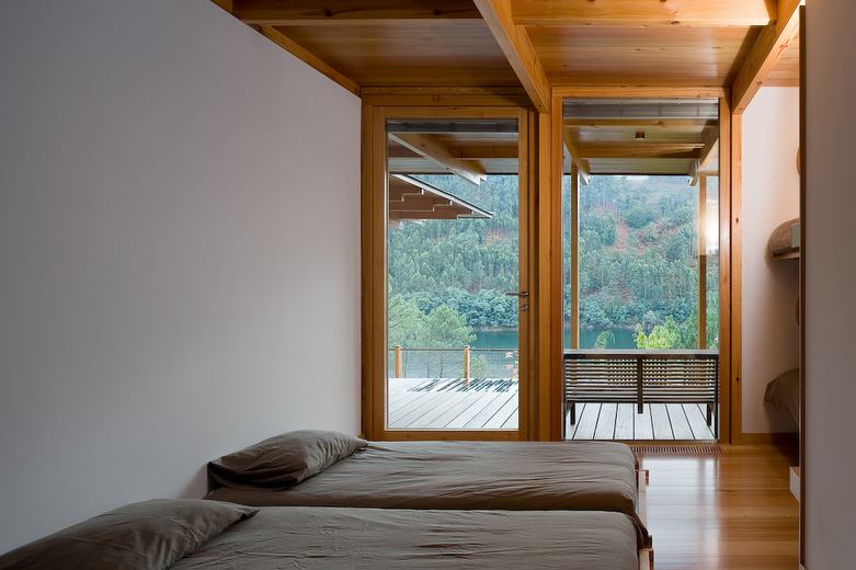 Casa Adpropeixe / Carlos Castanheira & Clara Bastai