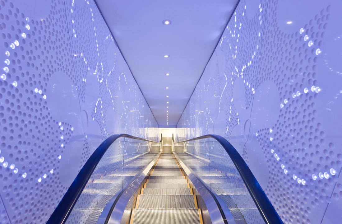 Barbie Shanghai Store / Slade Architecture
