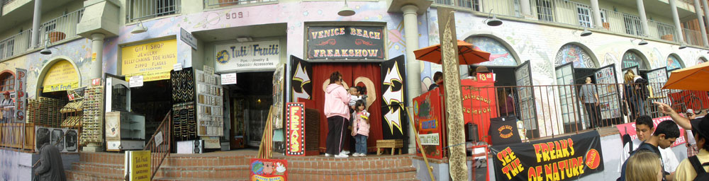 392873680_p3290114 Venice Beach