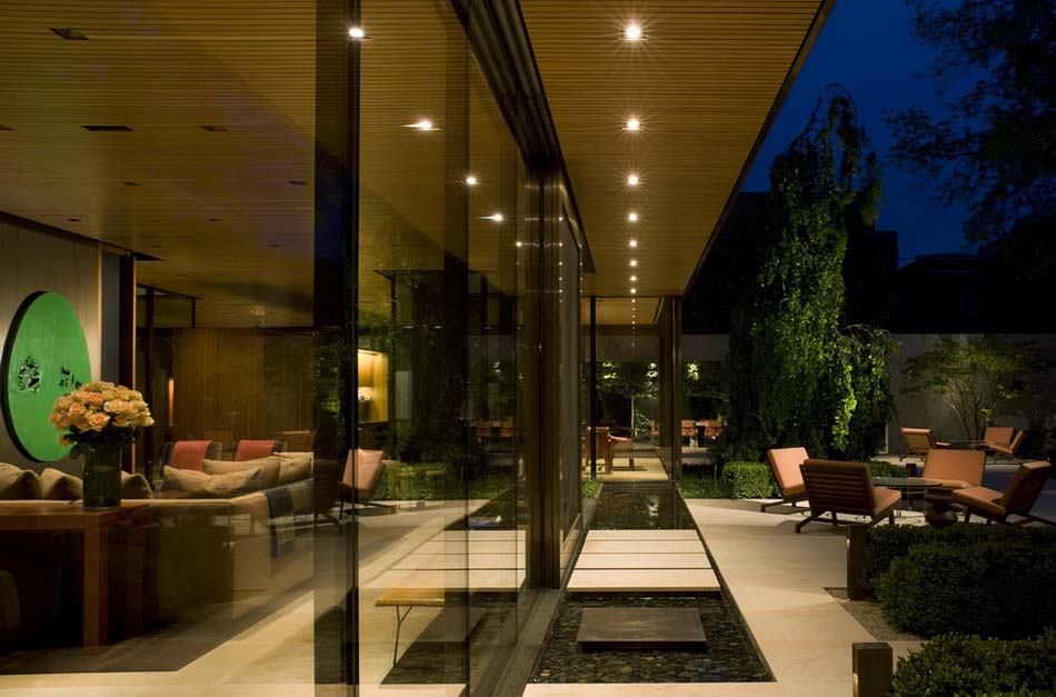 403293916_sh-exterior-window-wall-at-reflecting-pool-06 403293916_sh-exterior-window-wall-at-reflecting-pool-06
