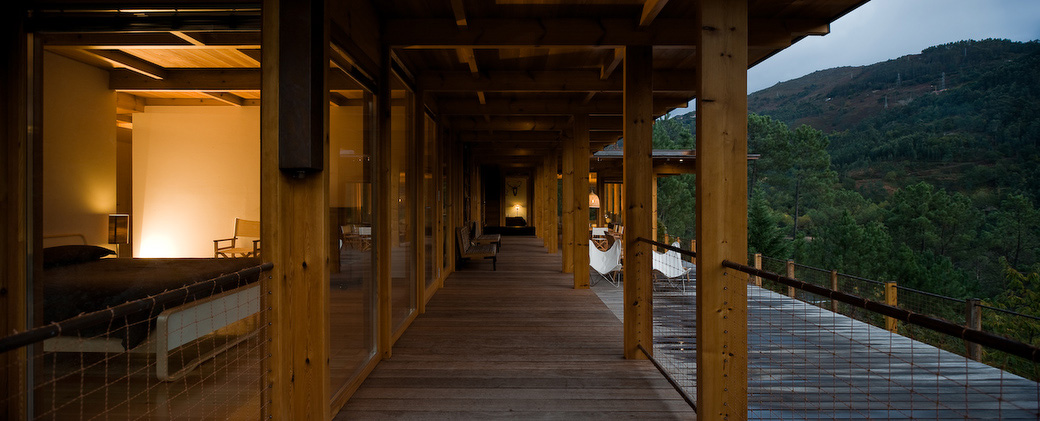 Casa Adpropeixe / Carlos Castanheira & Clara Bastai