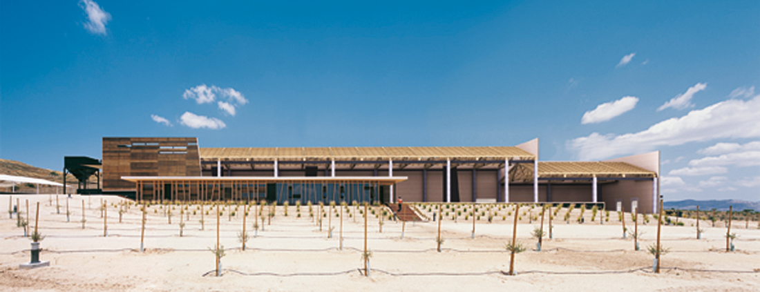 Olisur: Olive Oil factory / Guillermo Hevia (GH+A)