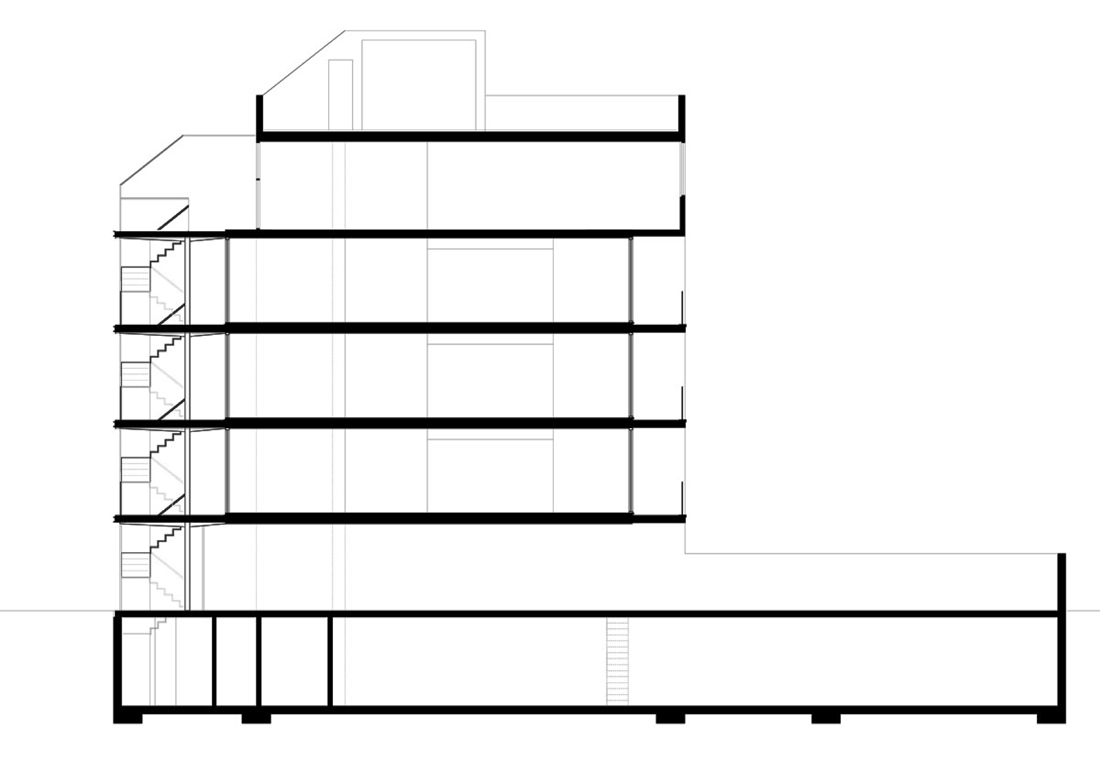 505684989_section section