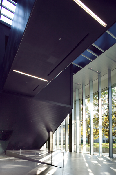 CCT Building / Saucier + Perrotte architectes