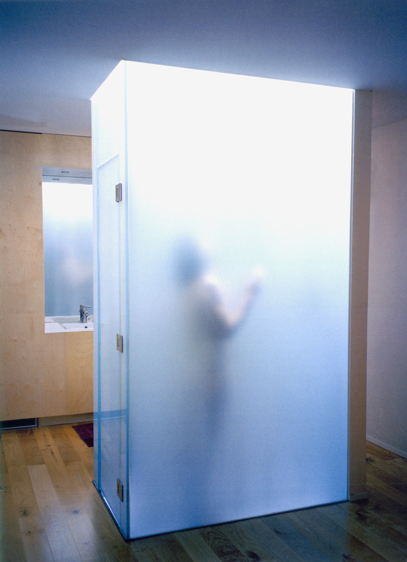 637155769_suite-shower 637155769_suite-shower