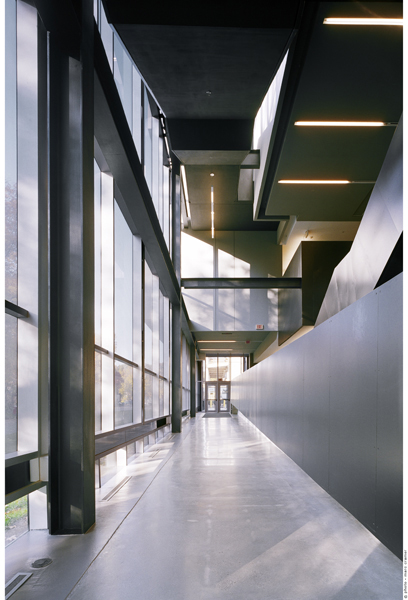 CCT Building / Saucier + Perrotte architectes