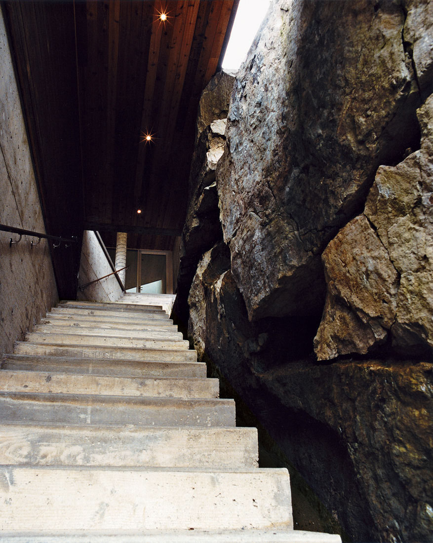 Khyber Ridge / Studio NminusOne