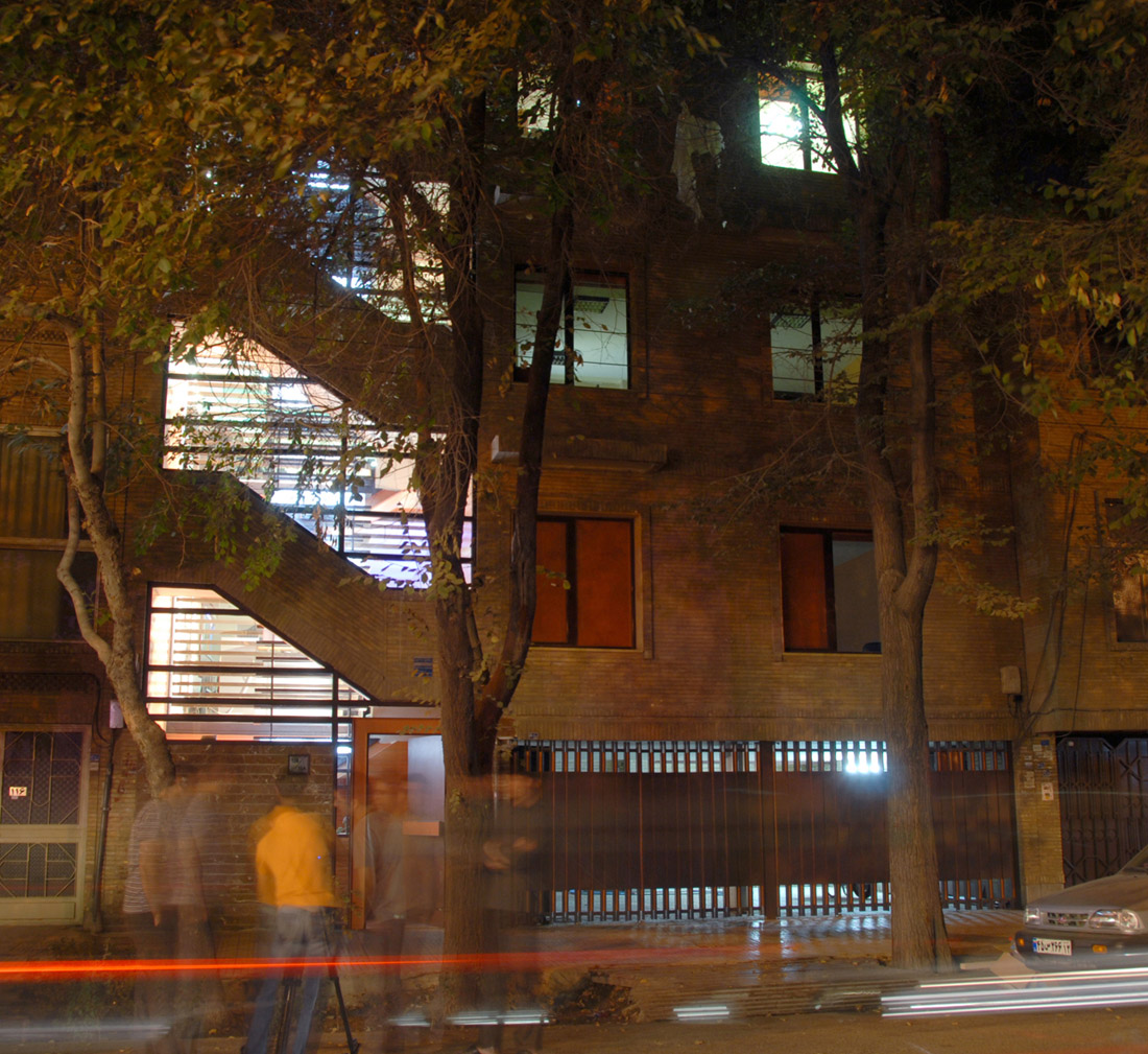 843830724_north-elevation-un-the-night 843830724_north-elevation-un-the-night